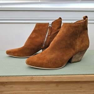 Dolce Vita Suede Ankle Booties sz 8.5 Women's